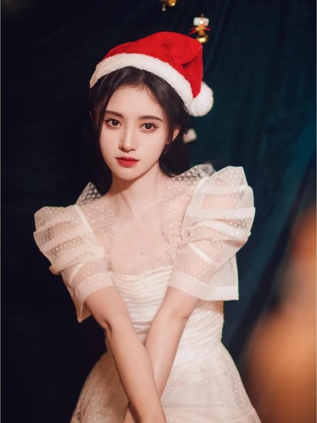 鞠婧祎整容前(四千年美女鞠婧祎整容前后差别)