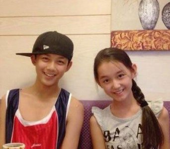 ​蒋依依吻戏对象是谁（吴磊蒋依依吻戏是借位吗）