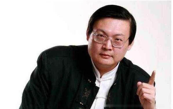 梁宏达事件怎么回事（梁宏达因乱说导致节目停播）