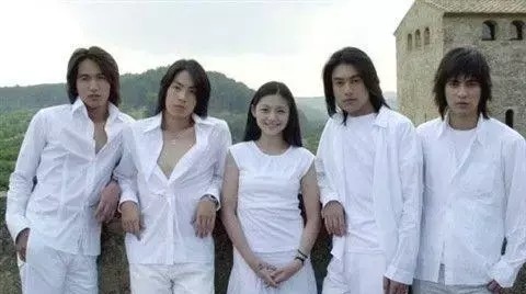 朱梓骁韩彩英电视剧（盘点7部一女N男的骑士偶像剧）