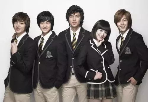 朱梓骁韩彩英电视剧（盘点7部一女N男的骑士偶像剧）