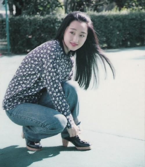 杨钰莹羞辱门（曾为爱隐退却身败名裂的杨钰莹）