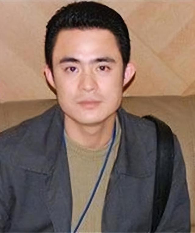 杨钰莹羞辱门（曾为爱隐退却身败名裂的杨钰莹）