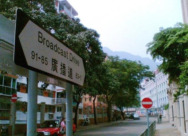 刘德华梅艳芳的故事（刘德华梅艳芳20年情感回顾）