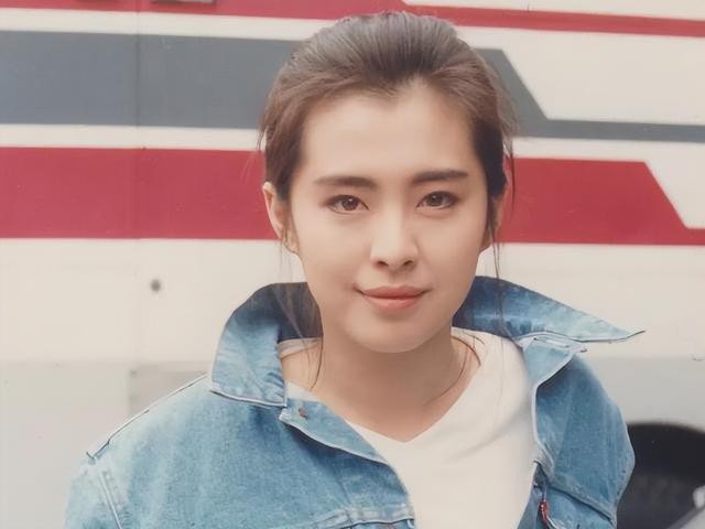 王祖贤近期相片（55岁王祖贤近况曝光网友感叹美人迟暮）