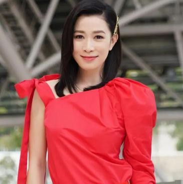 佘诗曼个人资料简介（佘诗曼原来的男友是谁)