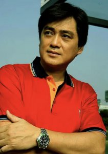 ​汤镇宗个人资料简介（汤镇宗自由自在的生活）