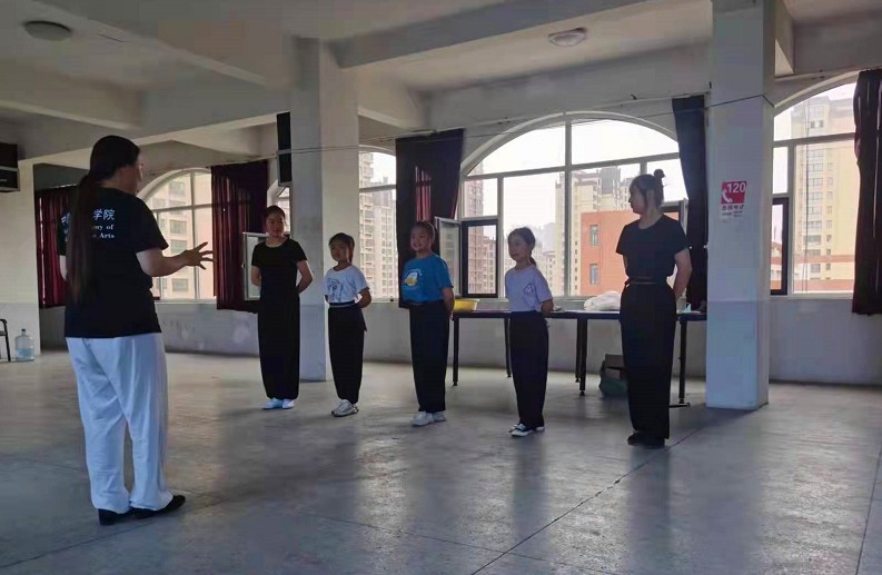 减肥操郑多燕介绍（风靡一时的多燕瘦营销模式惹质疑）