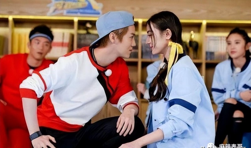 鹿晗迪丽热巴细节（狗仔为什么要蹲迪丽热巴和鹿晗）