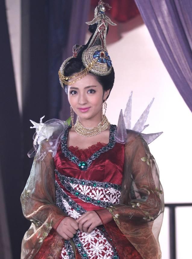 海陆麦迪娜事件怎么回事（麦迪娜与闺蜜海陆反目）