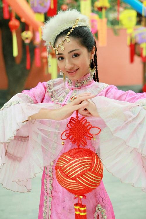 海陆麦迪娜事件怎么回事（麦迪娜与闺蜜海陆反目）