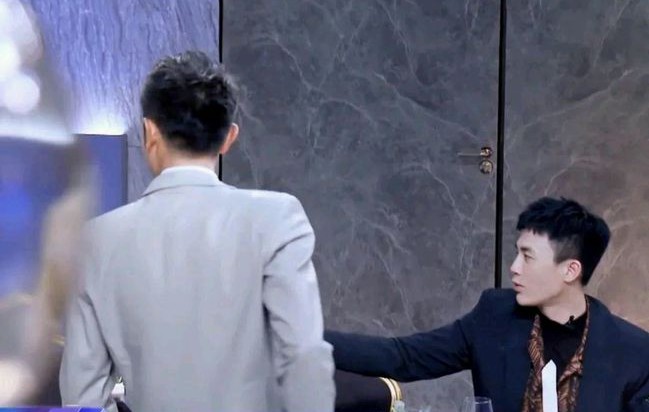 插刀门事件始末（印小天插刀门有隐情）