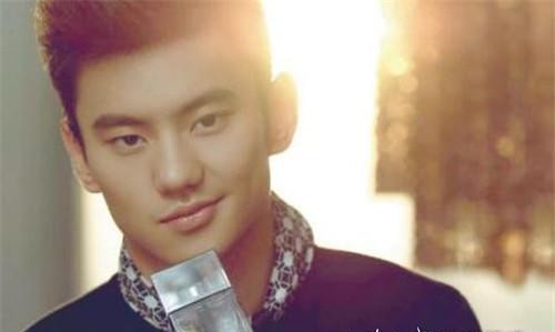 帅哥激凸照片（宁泽涛激凸被女人刷屏 ）