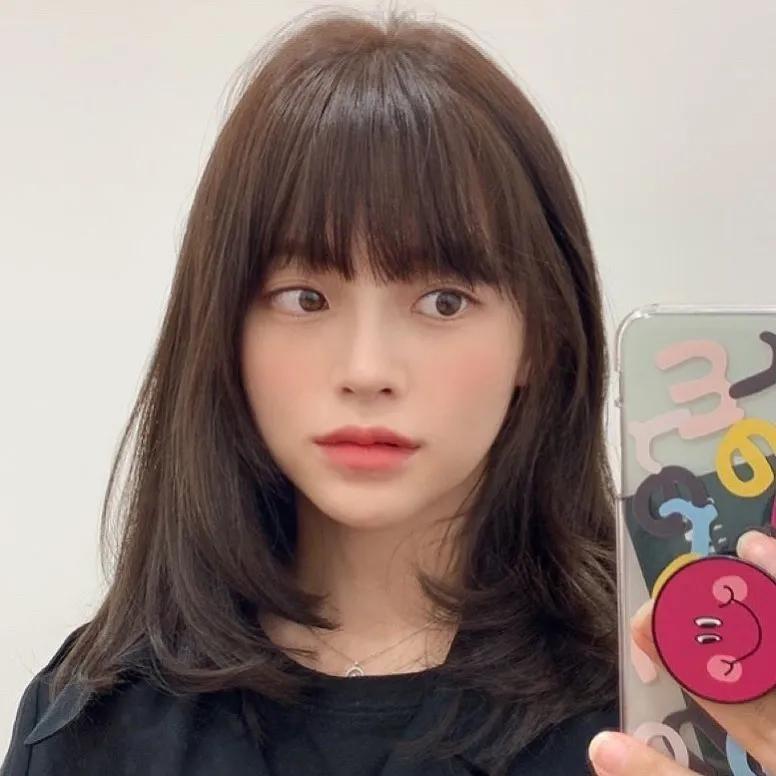 梨花头发型适合什么脸型（只剪不烫又好看的中长发）