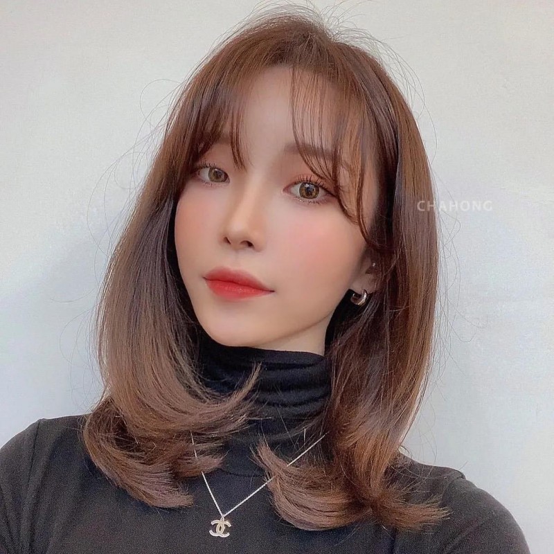 梨花头发型适合什么脸型（只剪不烫又好看的中长发）