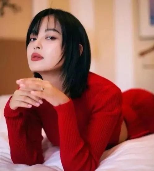 梨花头发型适合什么脸型（只剪不烫又好看的中长发）