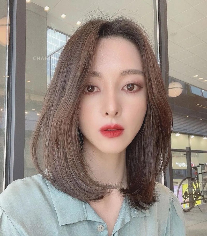 梨花头发型适合什么脸型（只剪不烫又好看的中长发）