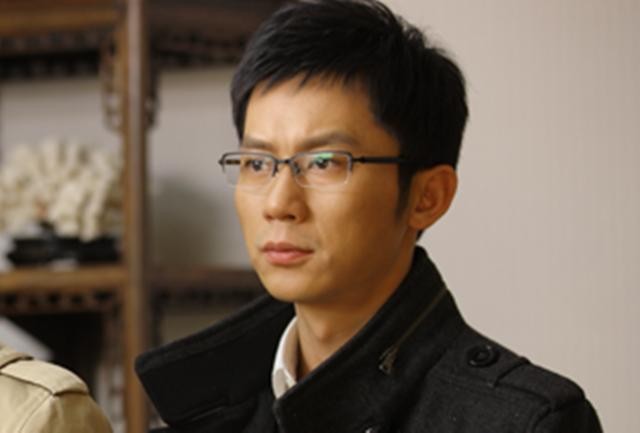 李晨家世显赫皇亲国戚（李晨的家世出身是什么）