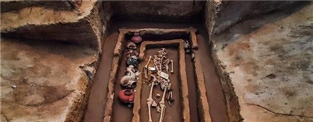 唐三初吻给了谁（斗罗女性表达情感为何都是亲吻）