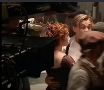 ​ 泰坦尼克号的两个结局(泰坦尼克号第二个结局是什么)