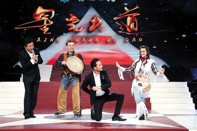 梁宏达评论毕福剑事件（梁宏达说星光大道只有两种选择）