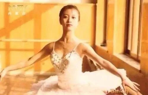 金巧巧潜规则照片（轻松上位金巧巧当三铁证）