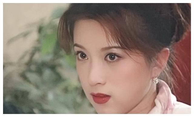 金巧巧潜规则照片（轻松上位金巧巧当三铁证）