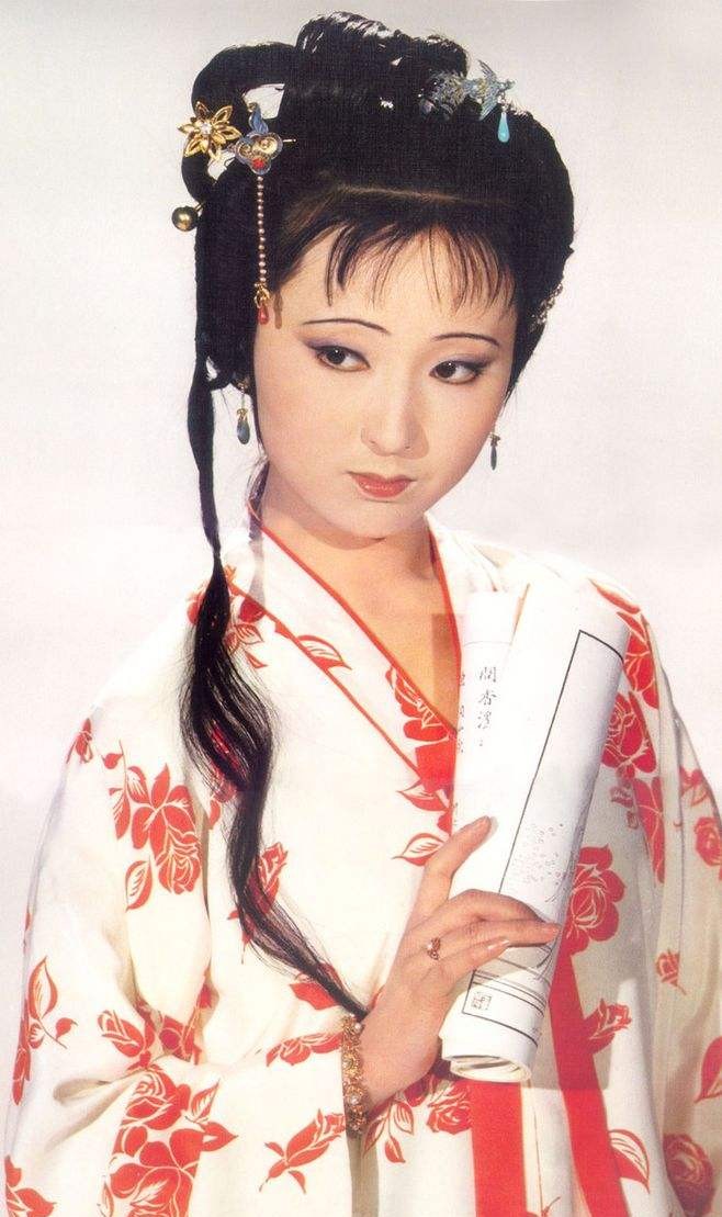 少女时代还剩哪五个人（少女时代只剩5个人了）