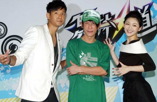 张胜丰亲哥把存折全拿走(郭富城好友被强行关疗养院)