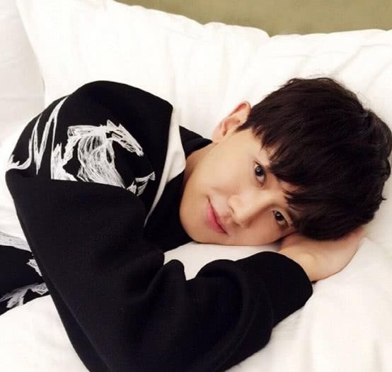 任嘉伦一家三口住在哪里（看看任“国超”的豪宅）