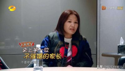 ​于小彤家里很有钱吗(于小彤家庭背景资料)