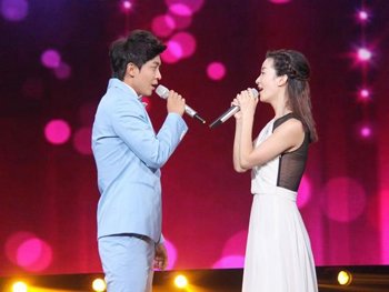 李佳航的女朋友是谁 尔康和小燕子在一起了！