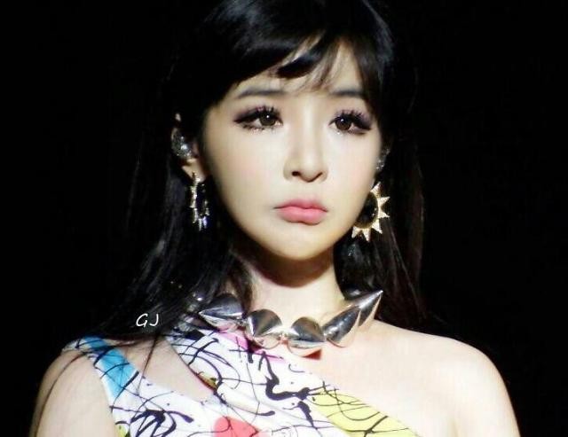 朴春吸毒事件始末（朴春采访中奔溃大喊没有吸毒）