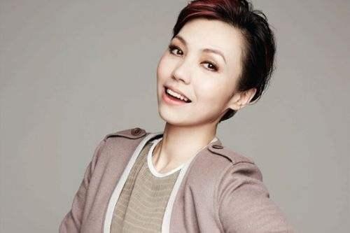 陈洁仪老公是谁（陈洁仪和前夫离婚后享受当下生活）