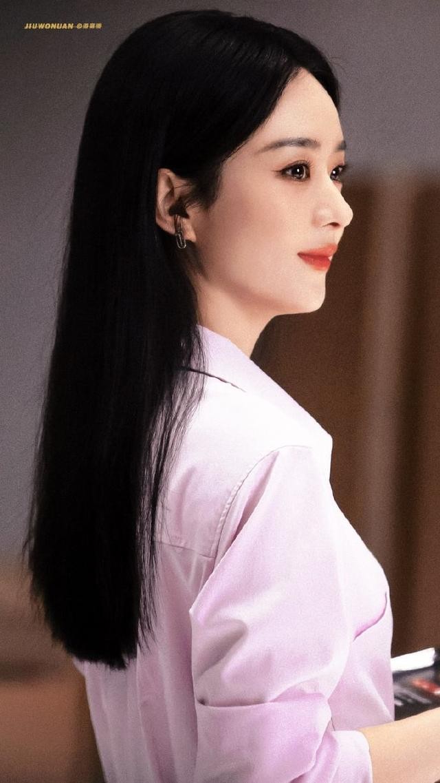 何穗整容（圈内小花生徐璐何穗陈伟霆赵丽颖微调）