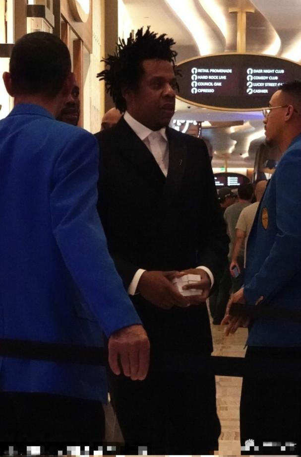 碧昂斯老公是谁（碧昂丝夫妇一起参加活动）