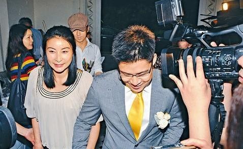 霍家为什么不用带保镖（75岁霍震霆逛廉价超市没带保镖）