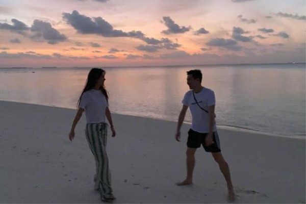 angelababy经纪人大雷为什么离职 angelababy深夜发文是否与之有关