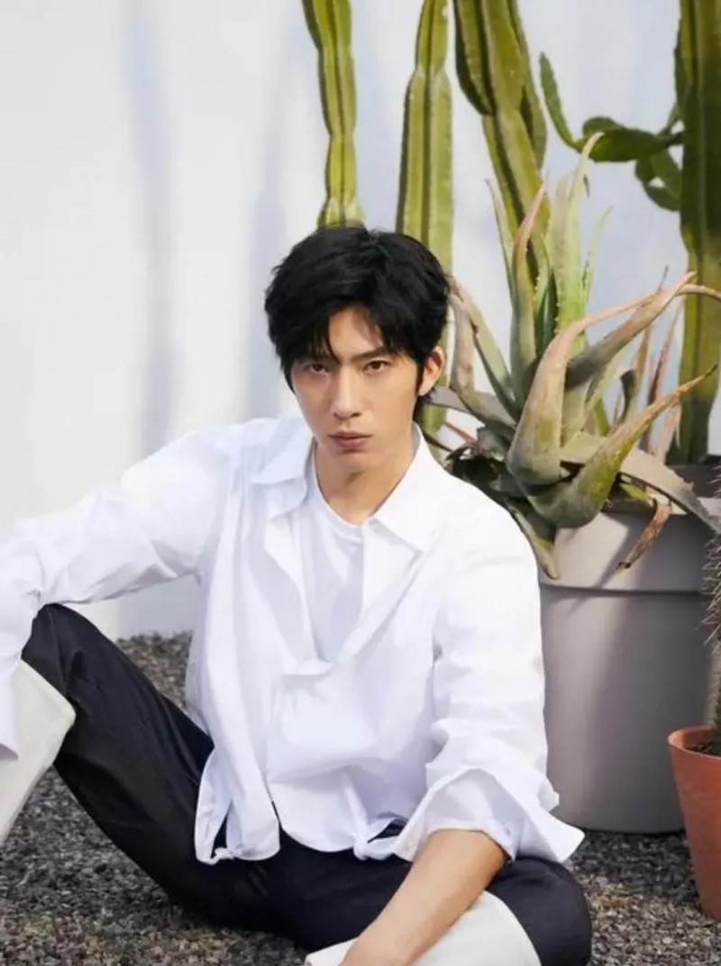 井柏然身世经历（井柏然的童年竟如此悲惨）