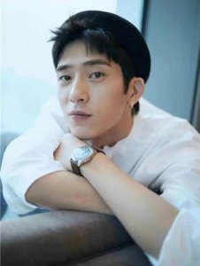 ​井柏然身世经历（井柏然的童年竟如此悲惨）