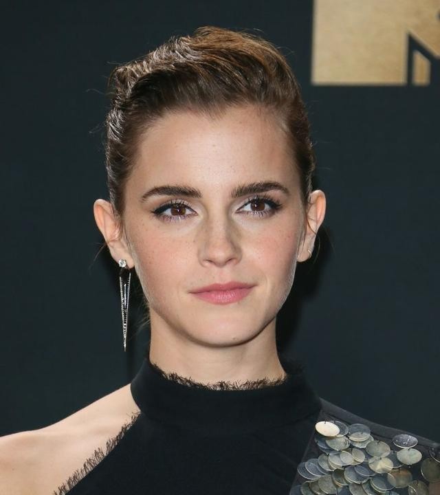 艾玛沃特森进化史（从哈利波特赫敏到好莱坞女神）