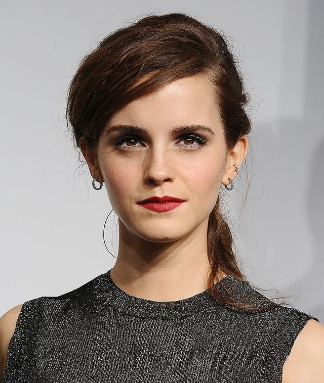 艾玛沃特森进化史（从哈利波特赫敏到好莱坞女神）