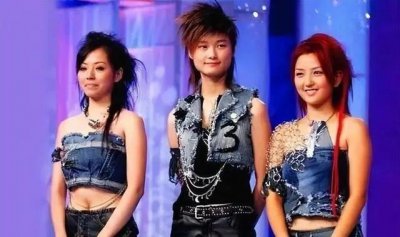 ​赫子铭前妻是谁(何洁和赫子铭离婚5年了)