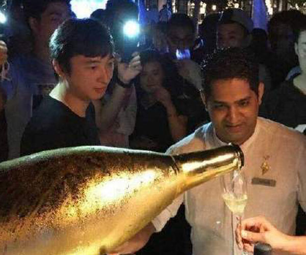 孙宇晨帮王思聪还债 那么骄傲的人不会接受吧