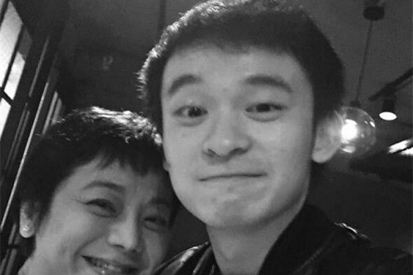 王京花带过的艺人都有谁 在追捧自己儿子的媳妇孙怡