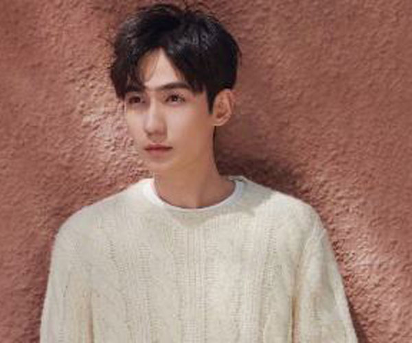 朱一龙被男粉丝叫老公 还是兄弟比较适合他