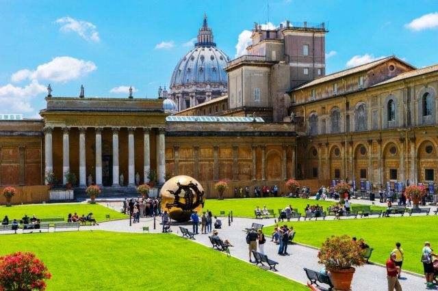 梵蒂冈为什么没人敢打（国内人口不到一千为何别人不敢入侵）