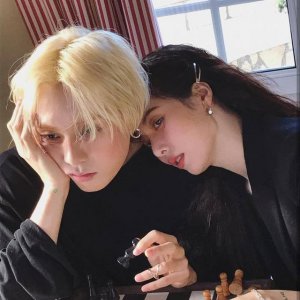 ​金泫雅和金晓钟分手(金晓钟回应和泫雅分手原因)