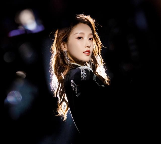 姜贞羽脖子怎么了（创3姜贞羽腰伤复发后脖子也受伤）