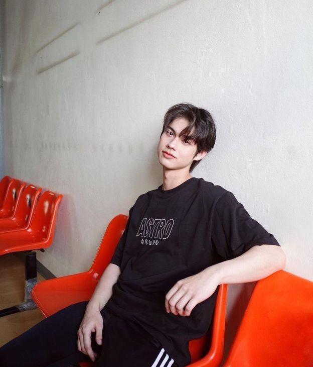 姜贞羽脖子怎么了（创3姜贞羽腰伤复发后脖子也受伤）